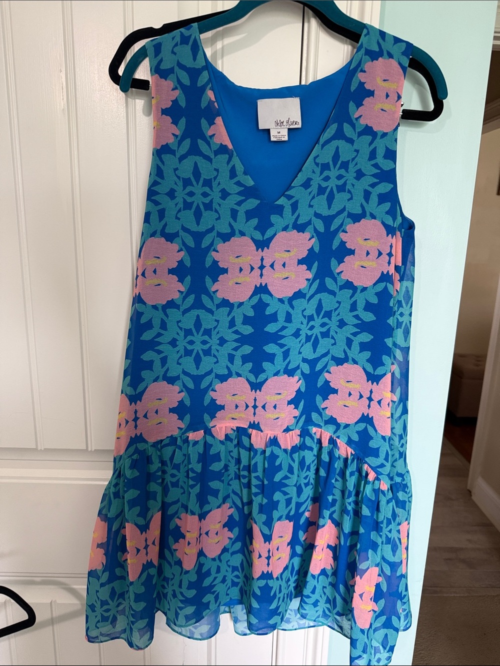 Chloe Oliver Blue Floral V-Neck Mini Dress - Pink and blue Floral